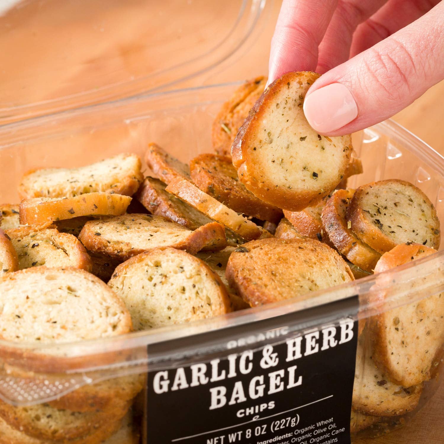 Garlic & Herb Bagel Chips NY Style Bagel Crisps. Organic, Vegan, Kosher. from the Artisans of Schwartz Brothers Bakery. Baked Fresh. Twice Baked. 8 Ounce Container. Great Snack. Delicious. Pack of 2. - Big Mart USA