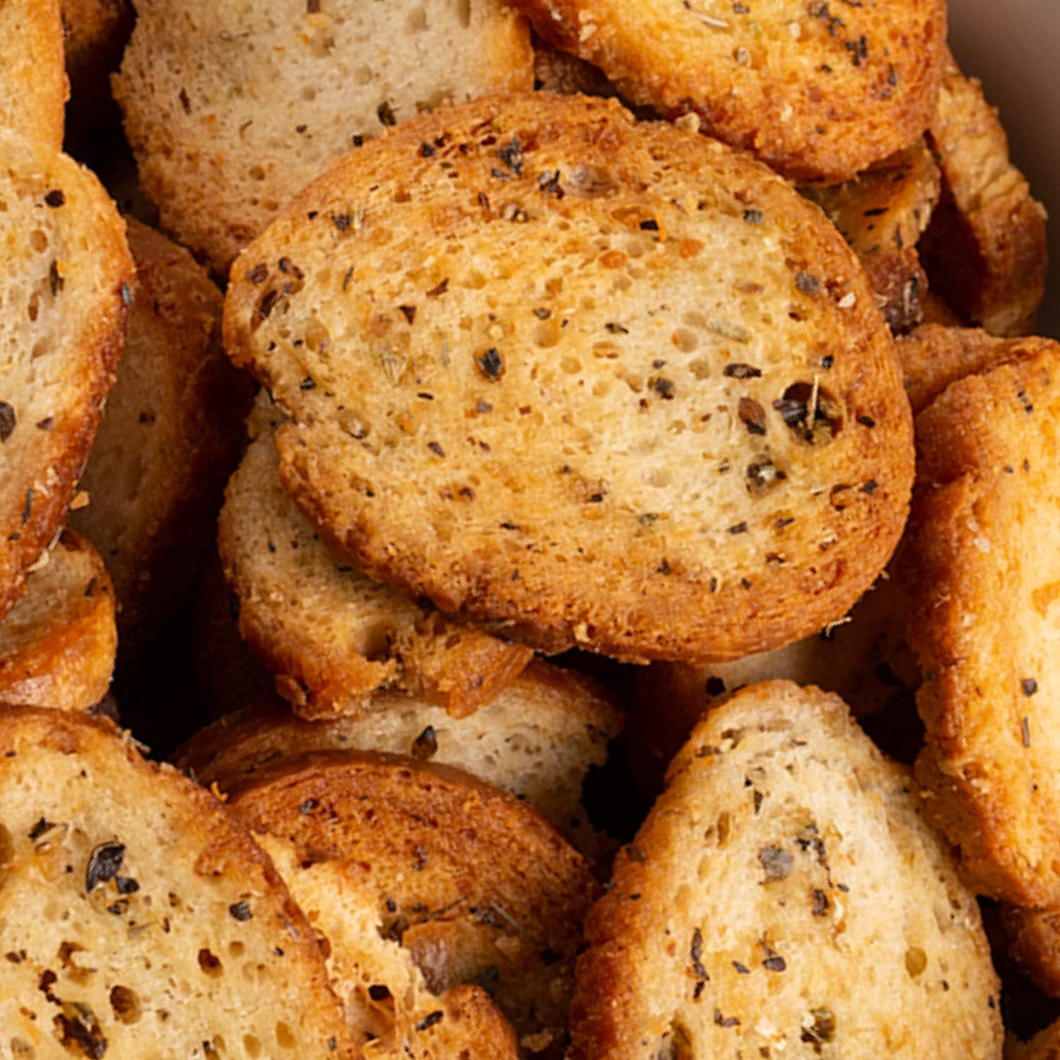 Garlic & Herb Bagel Chips NY Style Bagel Crisps. Organic, Vegan, Kosher. from the Artisans of Schwartz Brothers Bakery. Baked Fresh. Twice Baked. 8 Ounce Container. Great Snack. Delicious. Pack of 2. - Big Mart USA